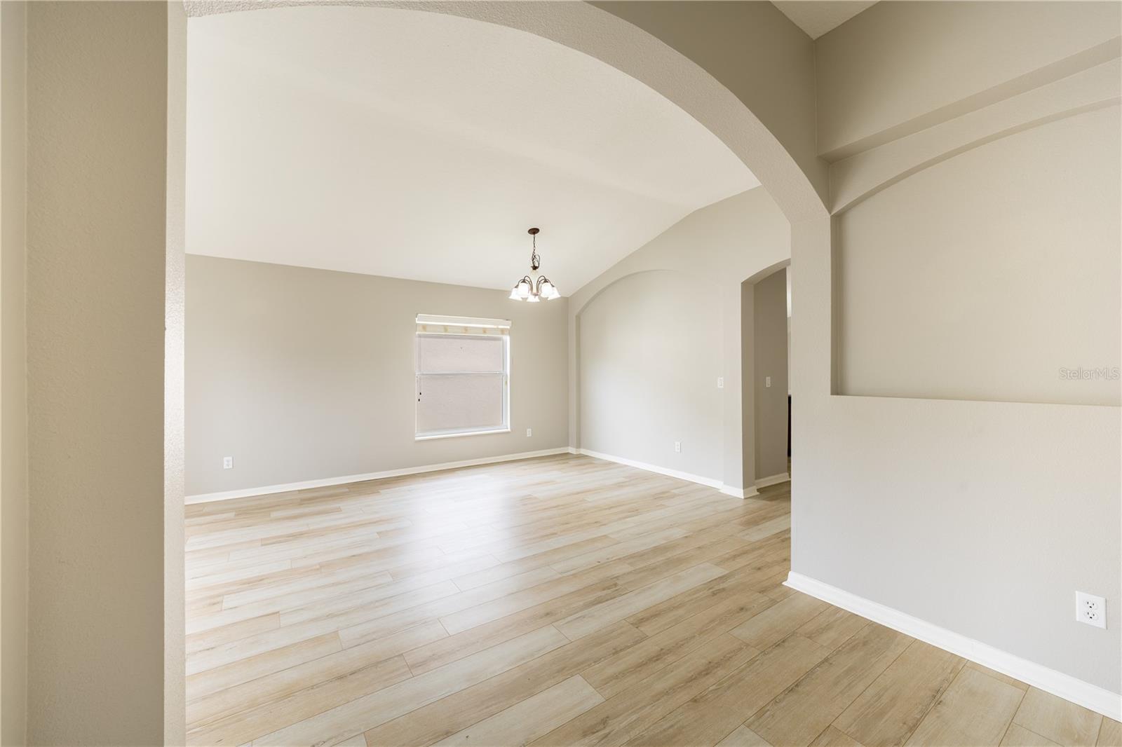 Image 21 of 42 For 9933 Portofino Drive