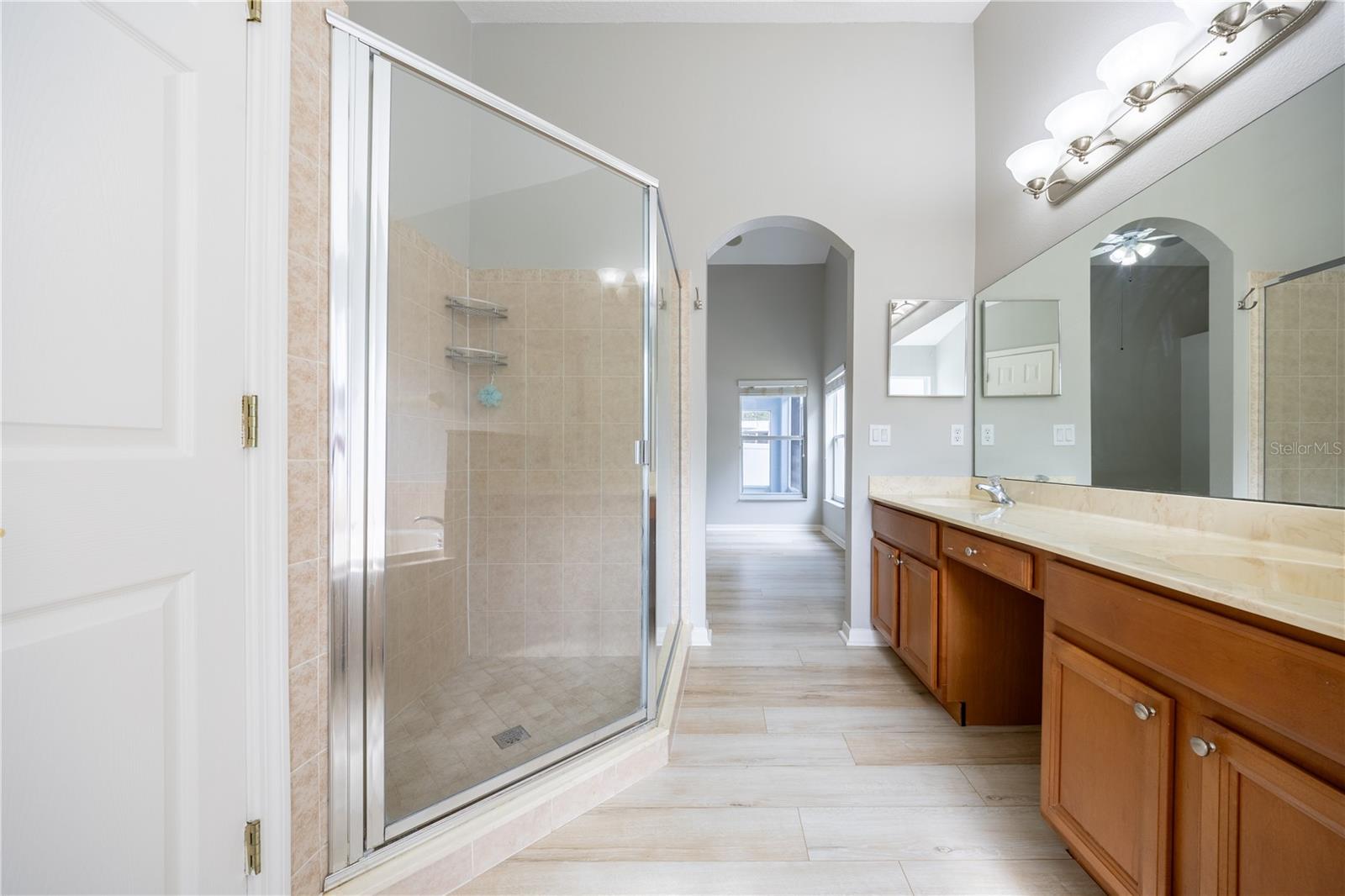 Image 25 of 42 For 9933 Portofino Drive