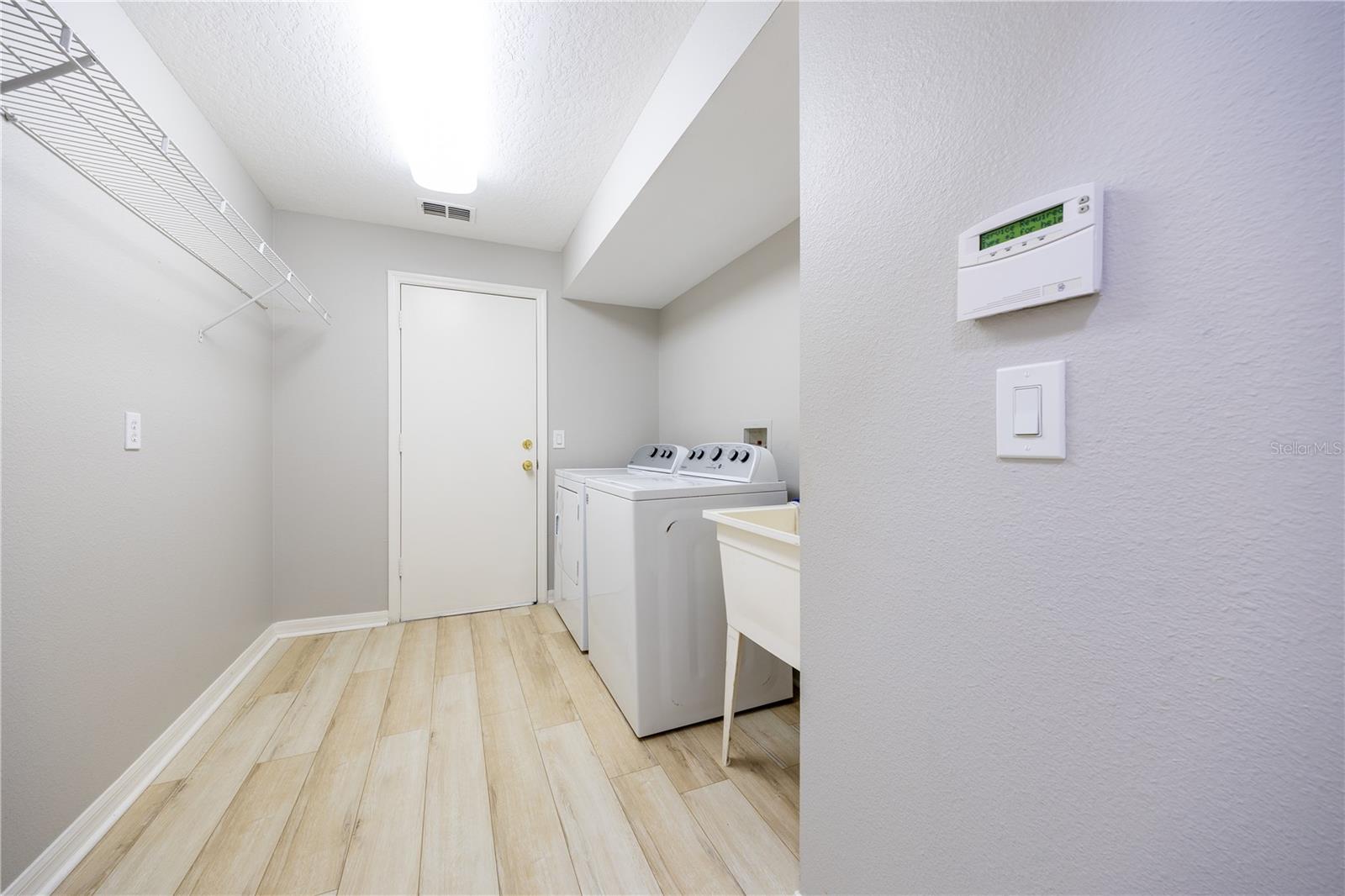 Image 40 of 42 For 9933 Portofino Drive