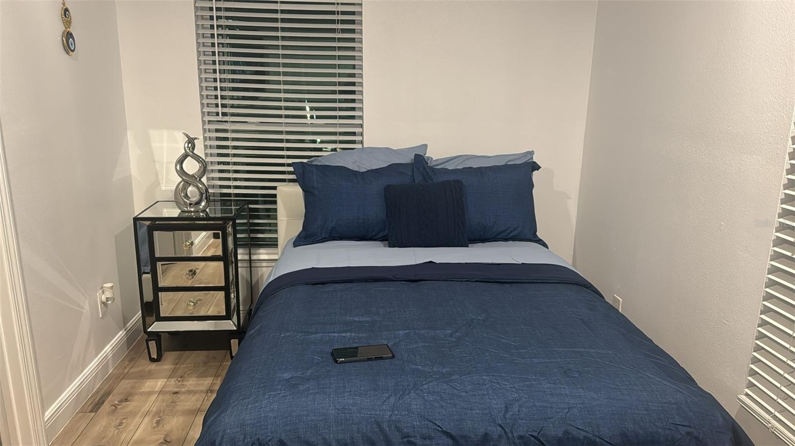 Image 11 of 11 For 2302 Rochelle Avenue 1