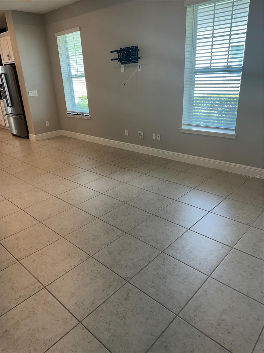 Image 28 of 42 For 6940 Bridgman Street