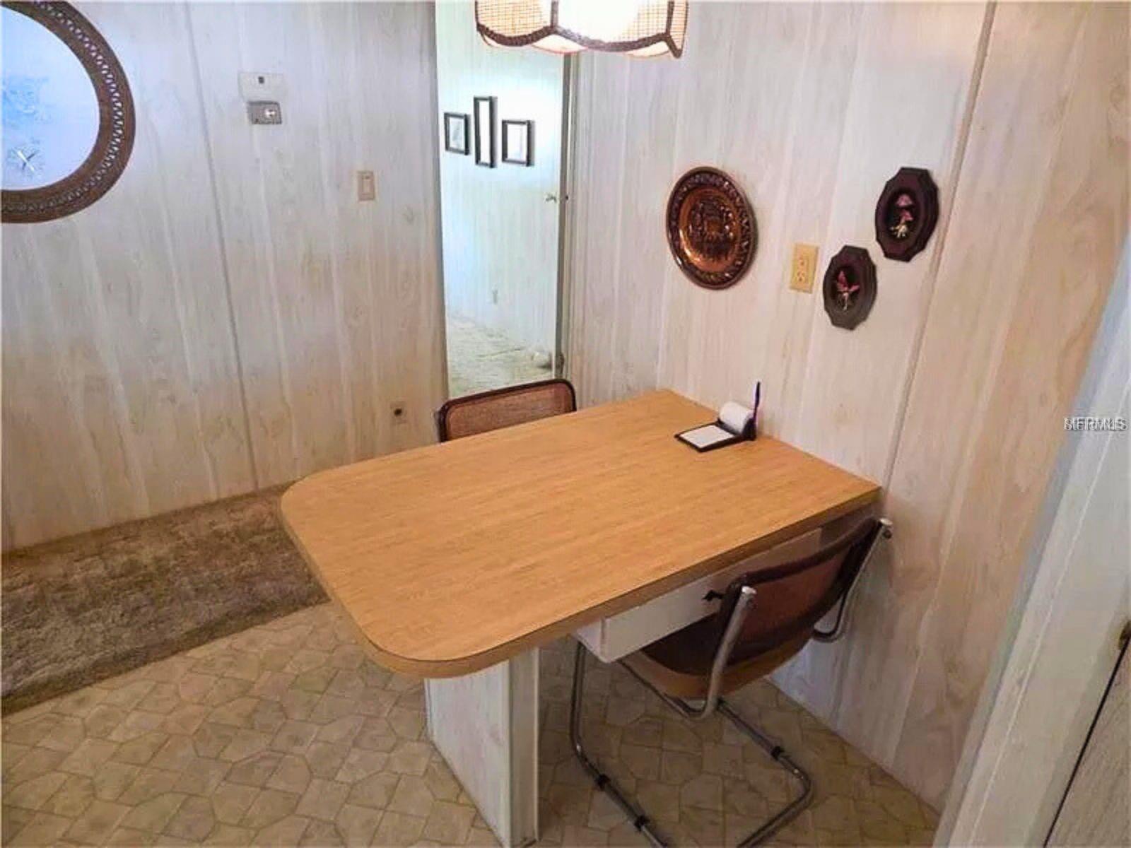 Image 5 of 19 For 498 Longwood Drive