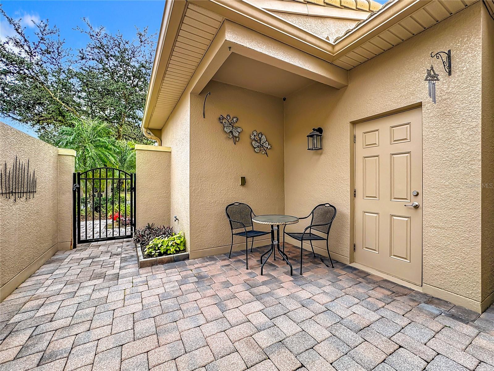 Image 12 of 77 For 2711 Palm Tree Drive