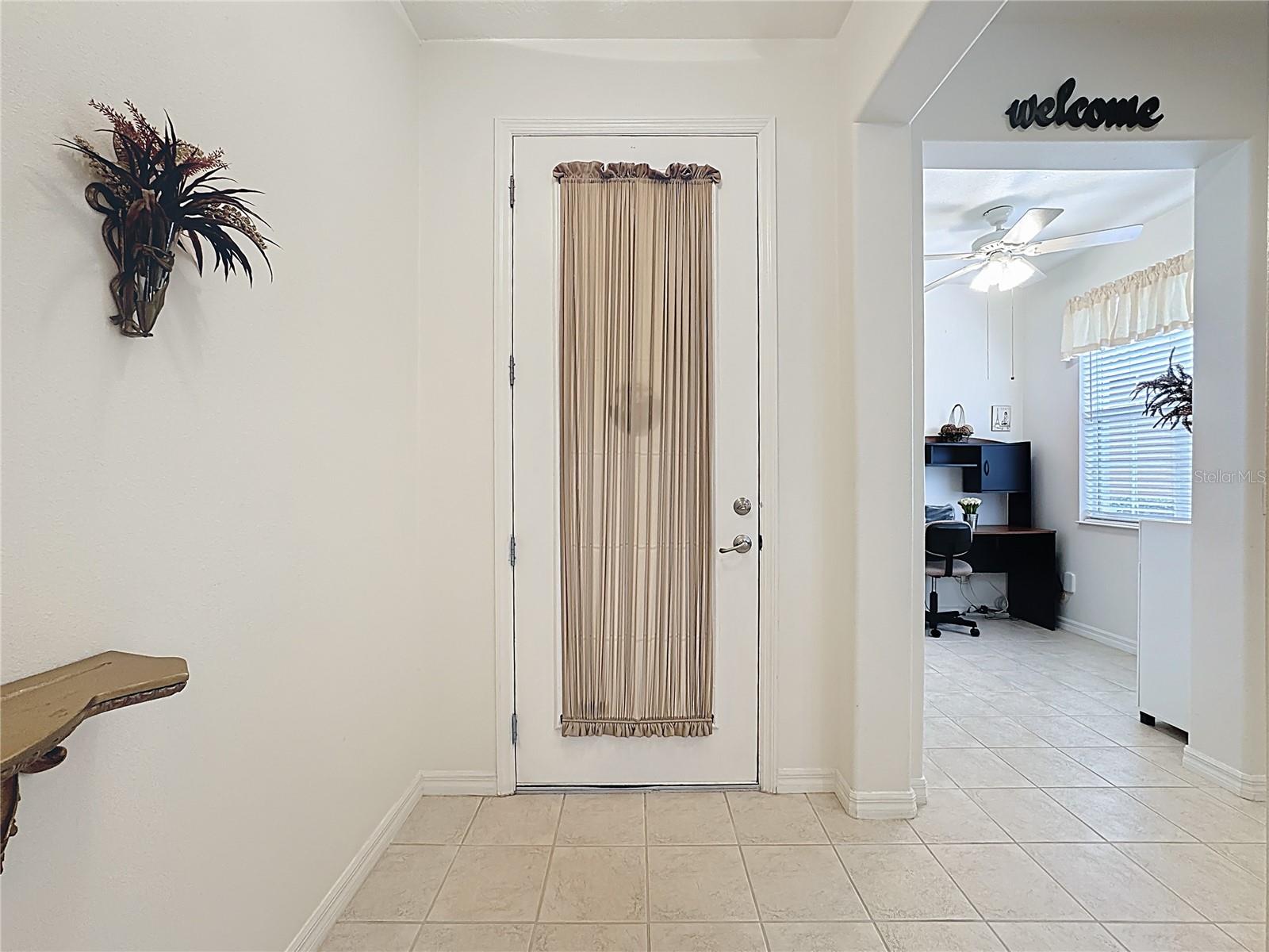 Image 15 of 77 For 2711 Palm Tree Drive