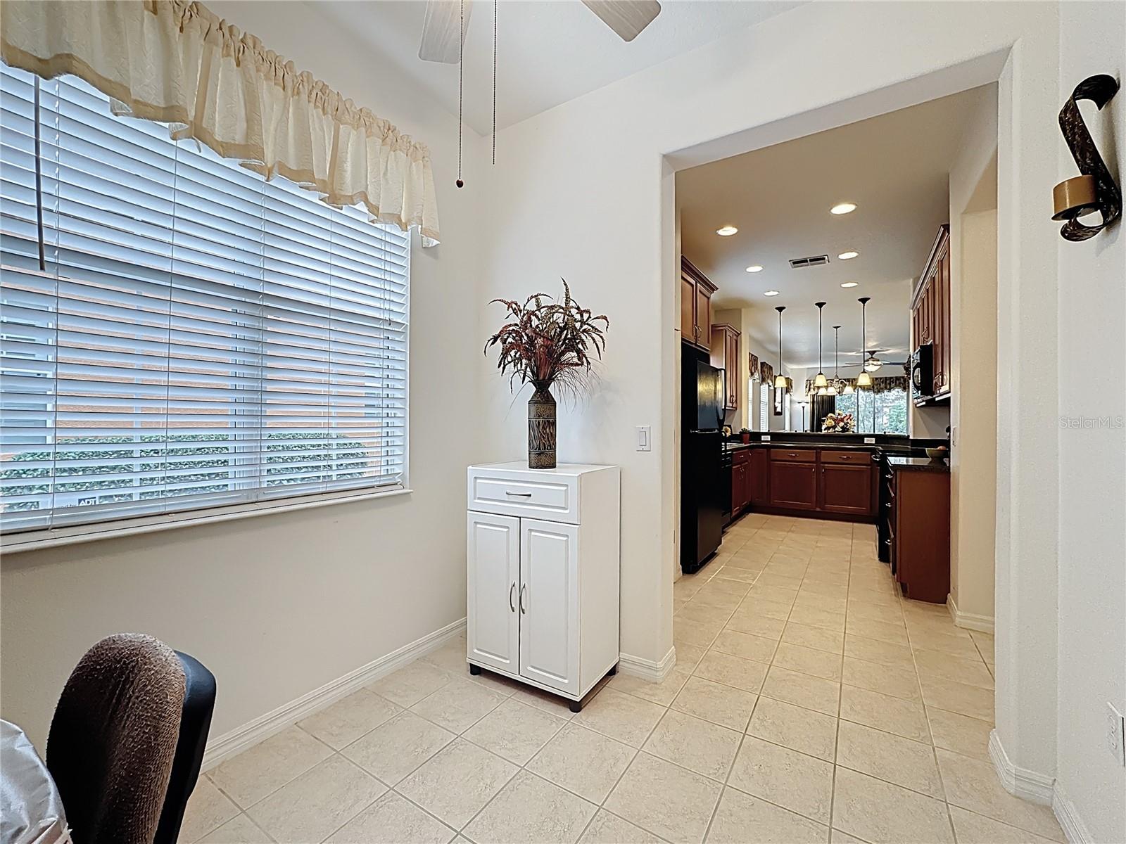 Image 21 of 77 For 2711 Palm Tree Drive