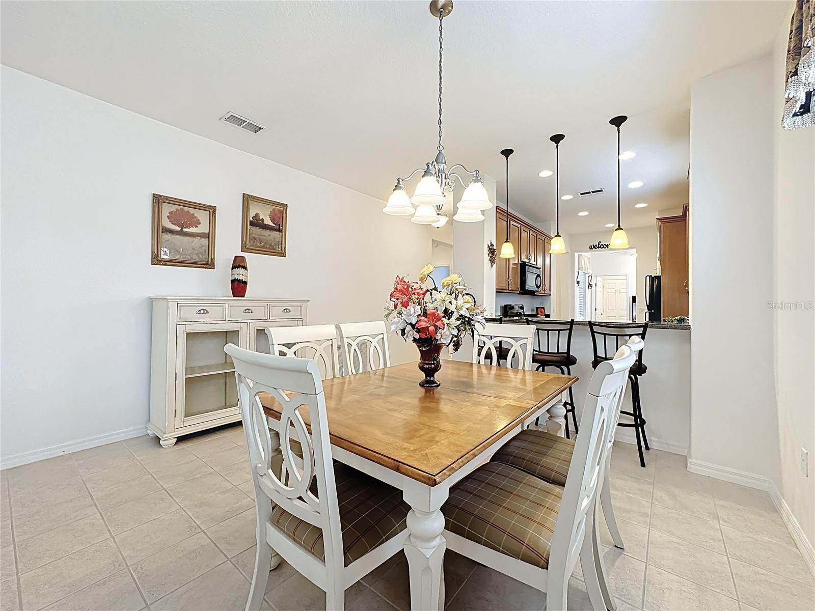 Image 24 of 77 For 2711 Palm Tree Drive