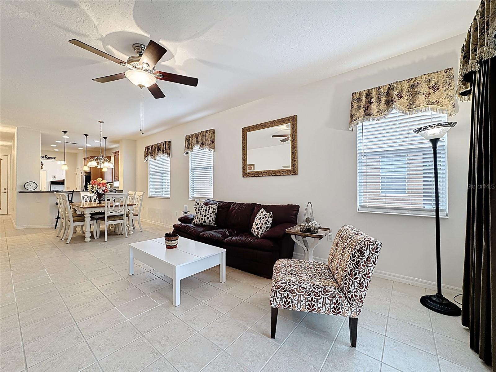 Image 25 of 77 For 2711 Palm Tree Drive