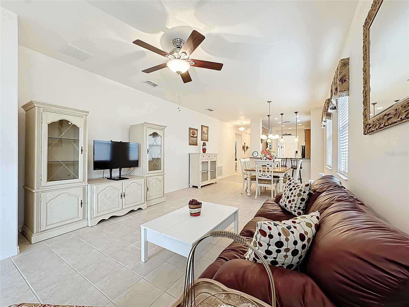 Image 26 of 77 For 2711 Palm Tree Drive