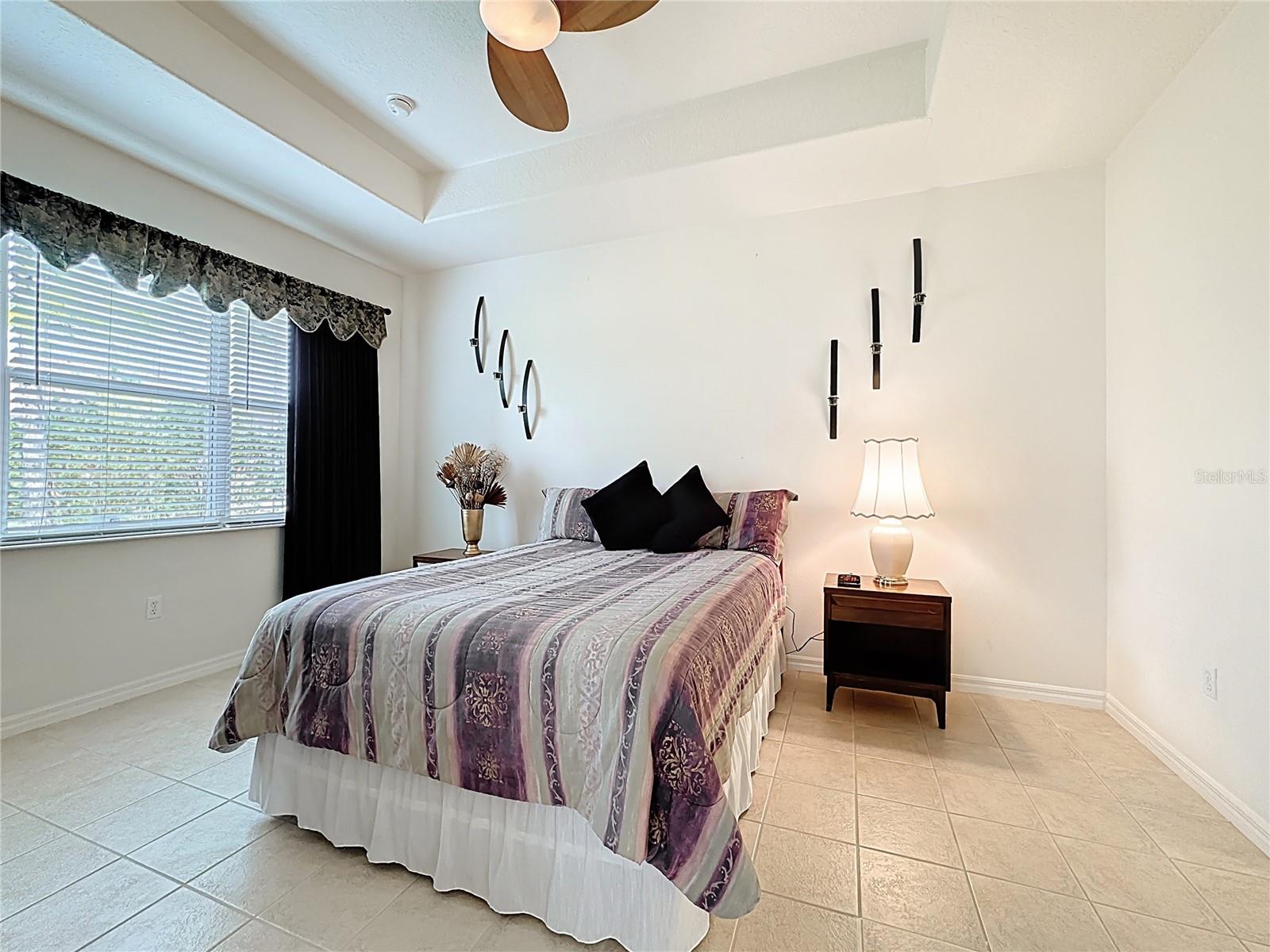 Image 30 of 77 For 2711 Palm Tree Drive