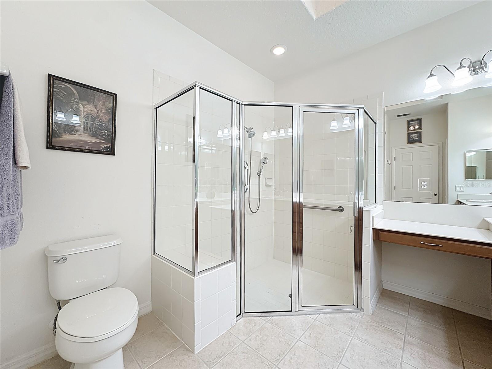 Image 34 of 77 For 2711 Palm Tree Drive