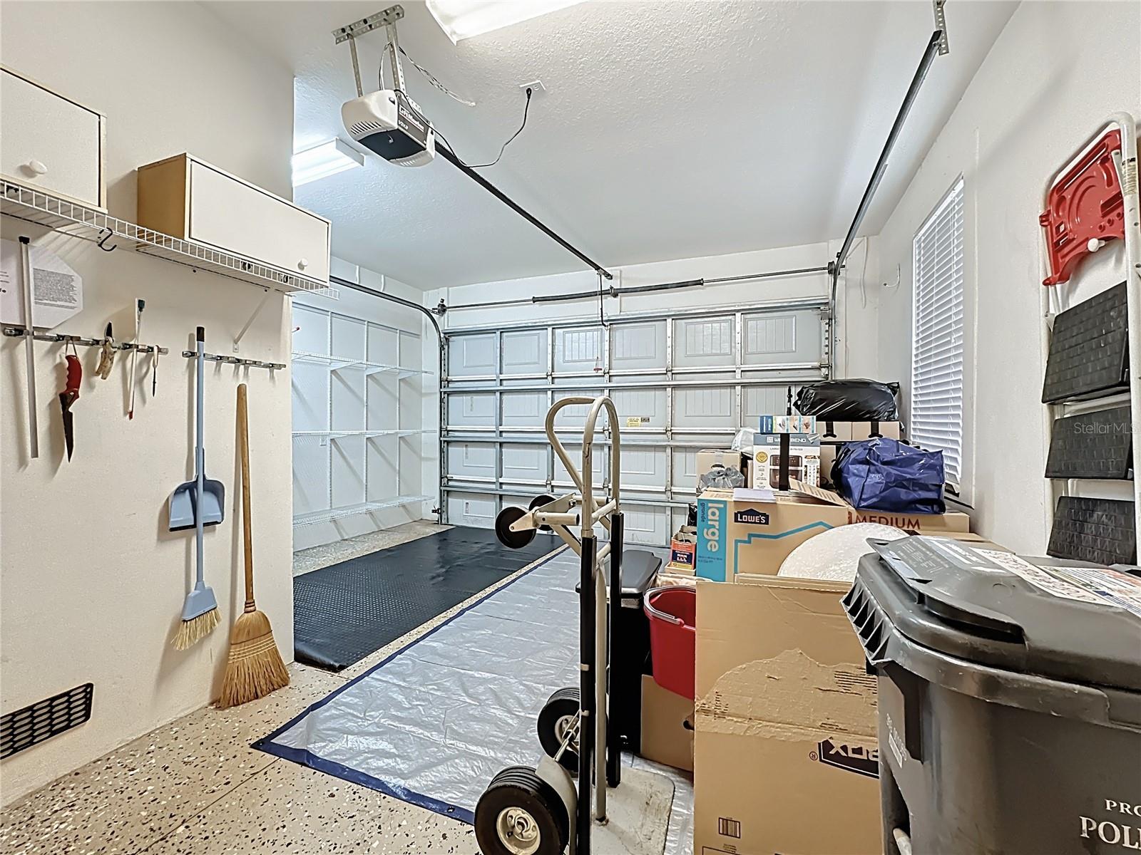 Image 40 of 77 For 2711 Palm Tree Drive