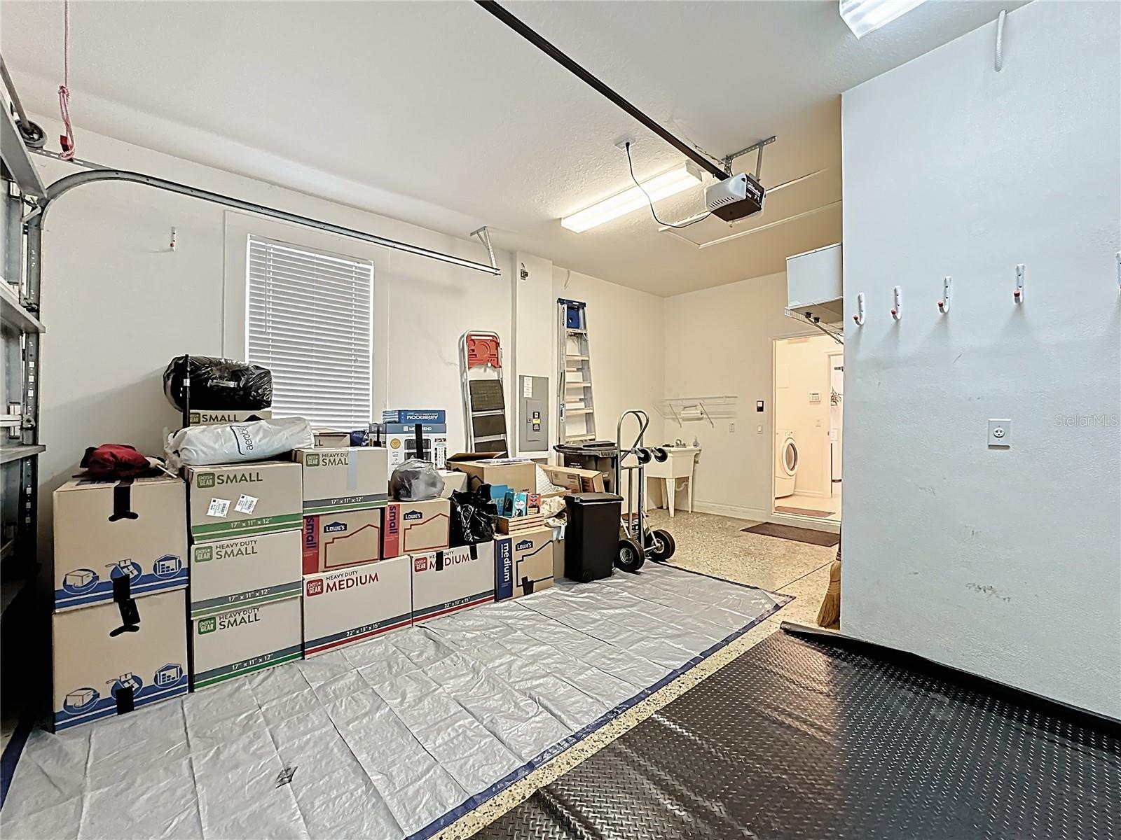 Image 41 of 77 For 2711 Palm Tree Drive