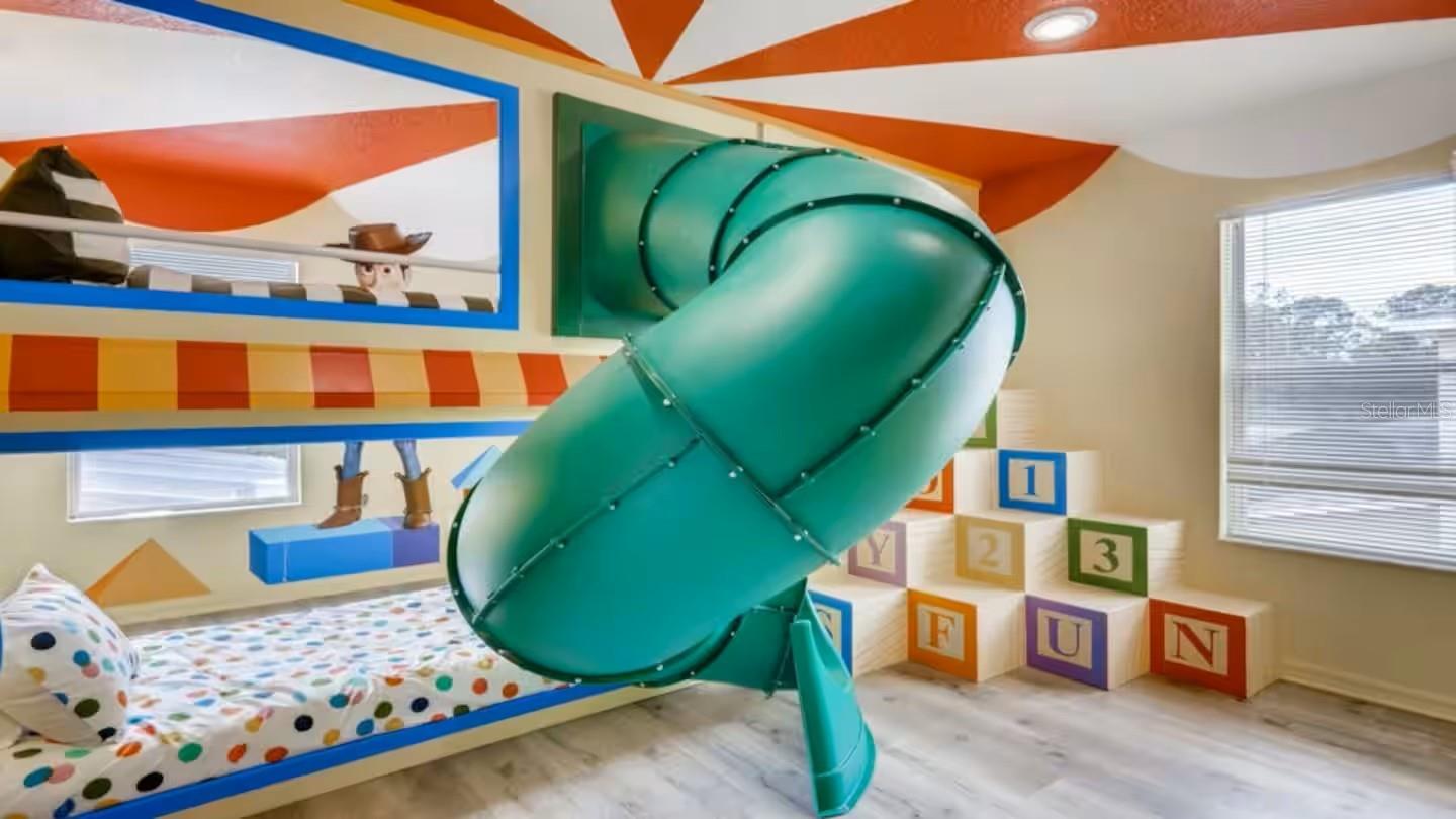 Image 20 of 34 For 8527 La Isla Drive