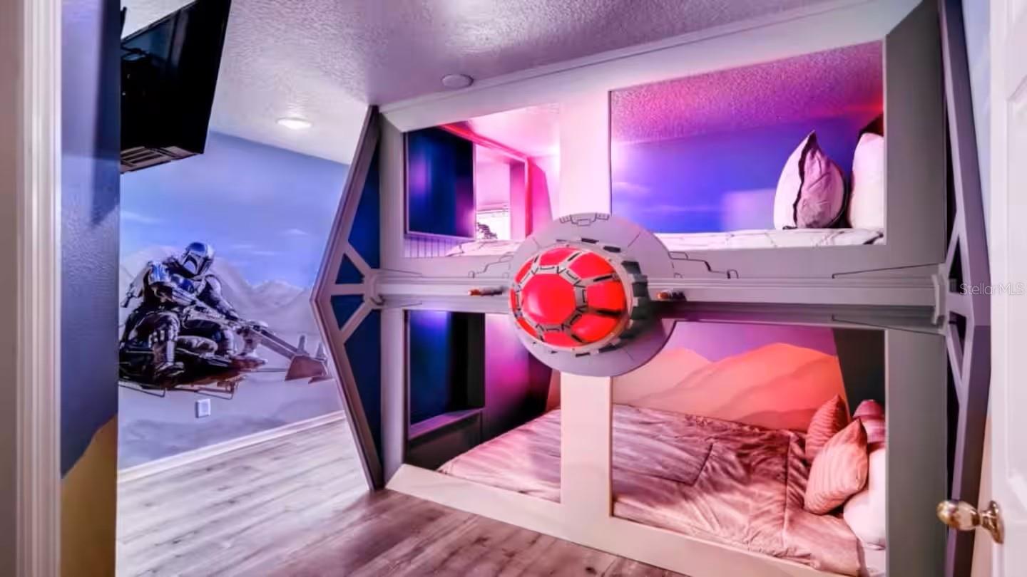 Image 22 of 34 For 8527 La Isla Drive