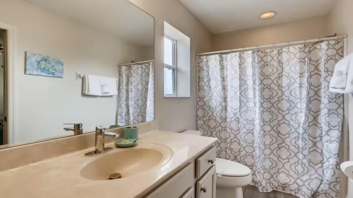 Image 26 of 34 For 8527 La Isla Drive