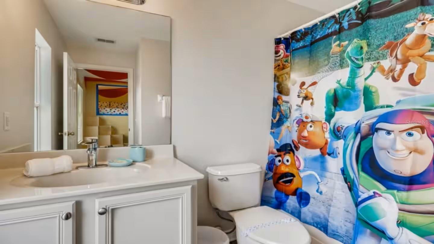 Image 28 of 34 For 8527 La Isla Drive