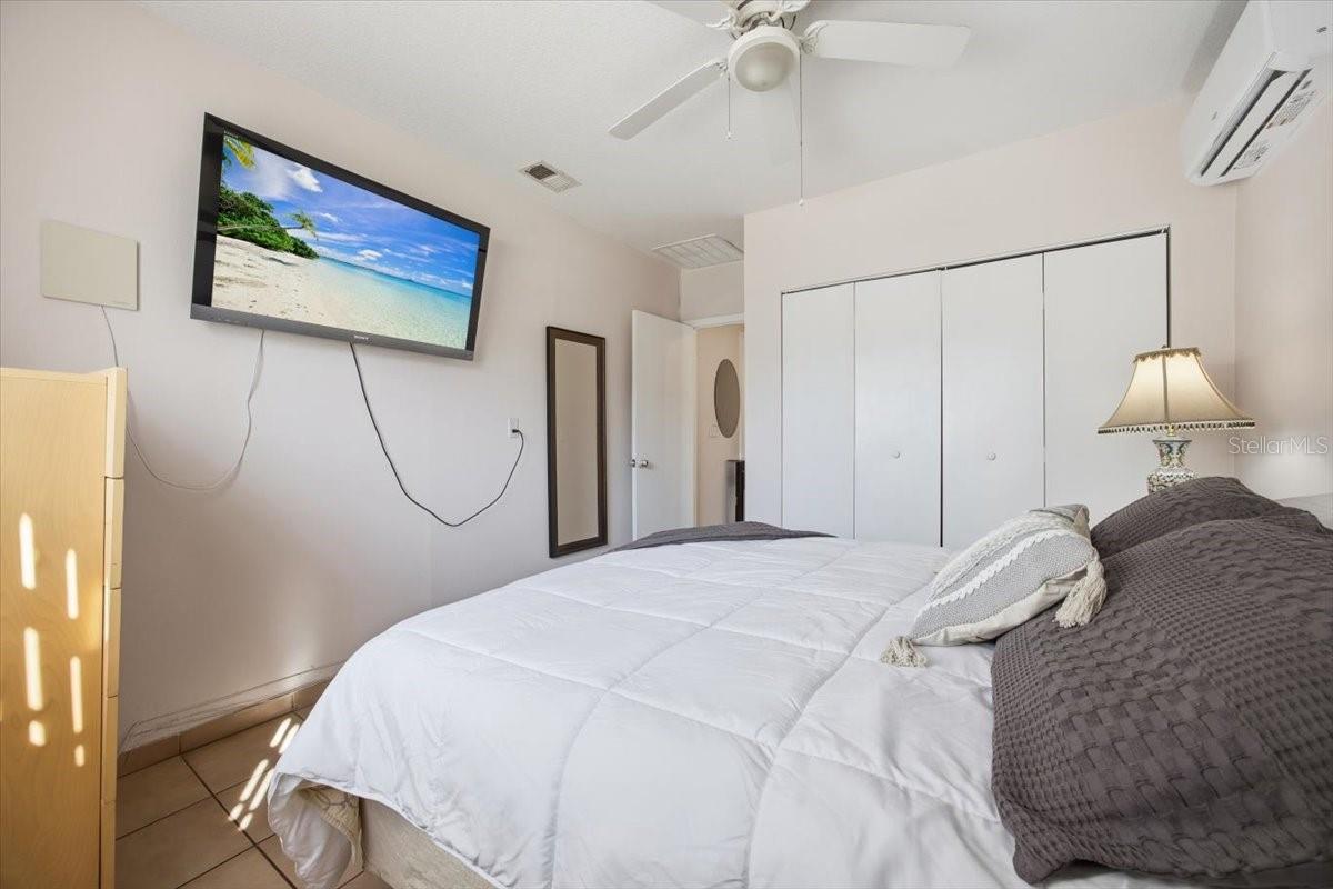 Image 27 of 36 For 5681 Tulip Avenue