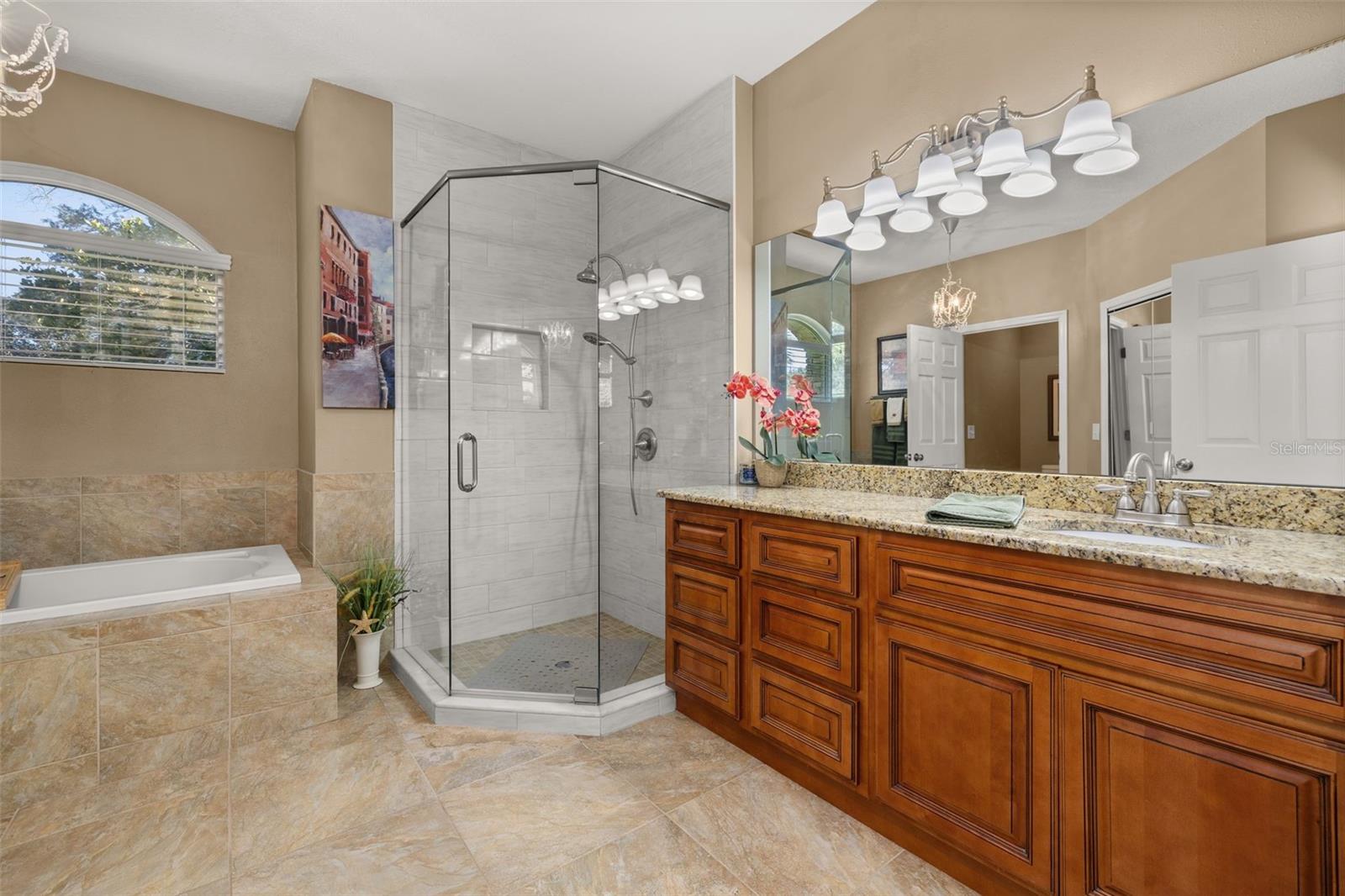 Image 10 of 80 For 1737 Queen Palm Drive