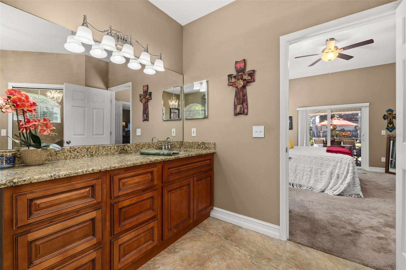 Image 12 of 80 For 1737 Queen Palm Drive