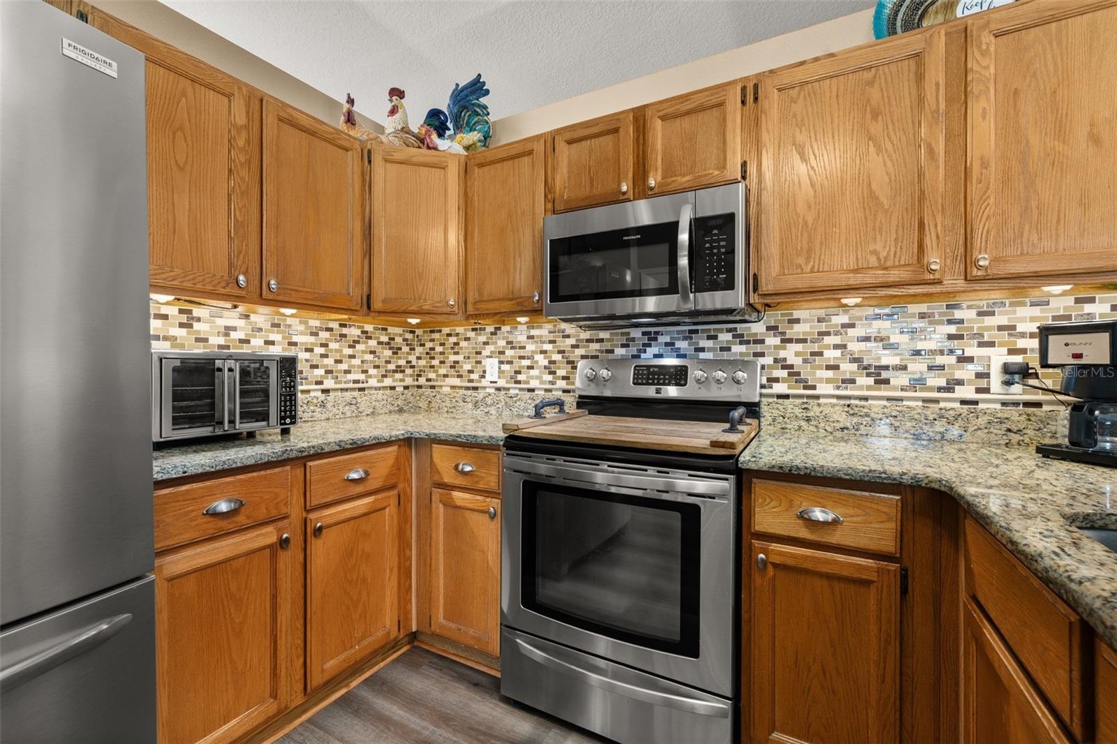 Image 20 of 80 For 1737 Queen Palm Drive