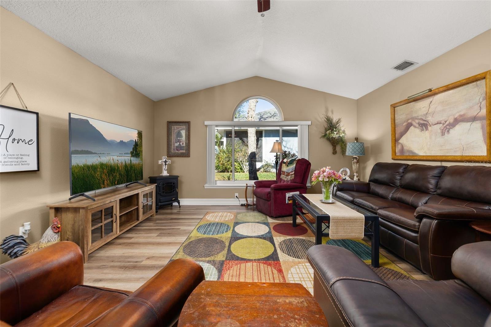 Image 25 of 80 For 1737 Queen Palm Drive