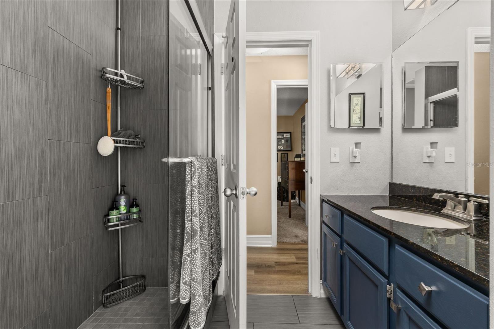 Image 32 of 80 For 1737 Queen Palm Drive