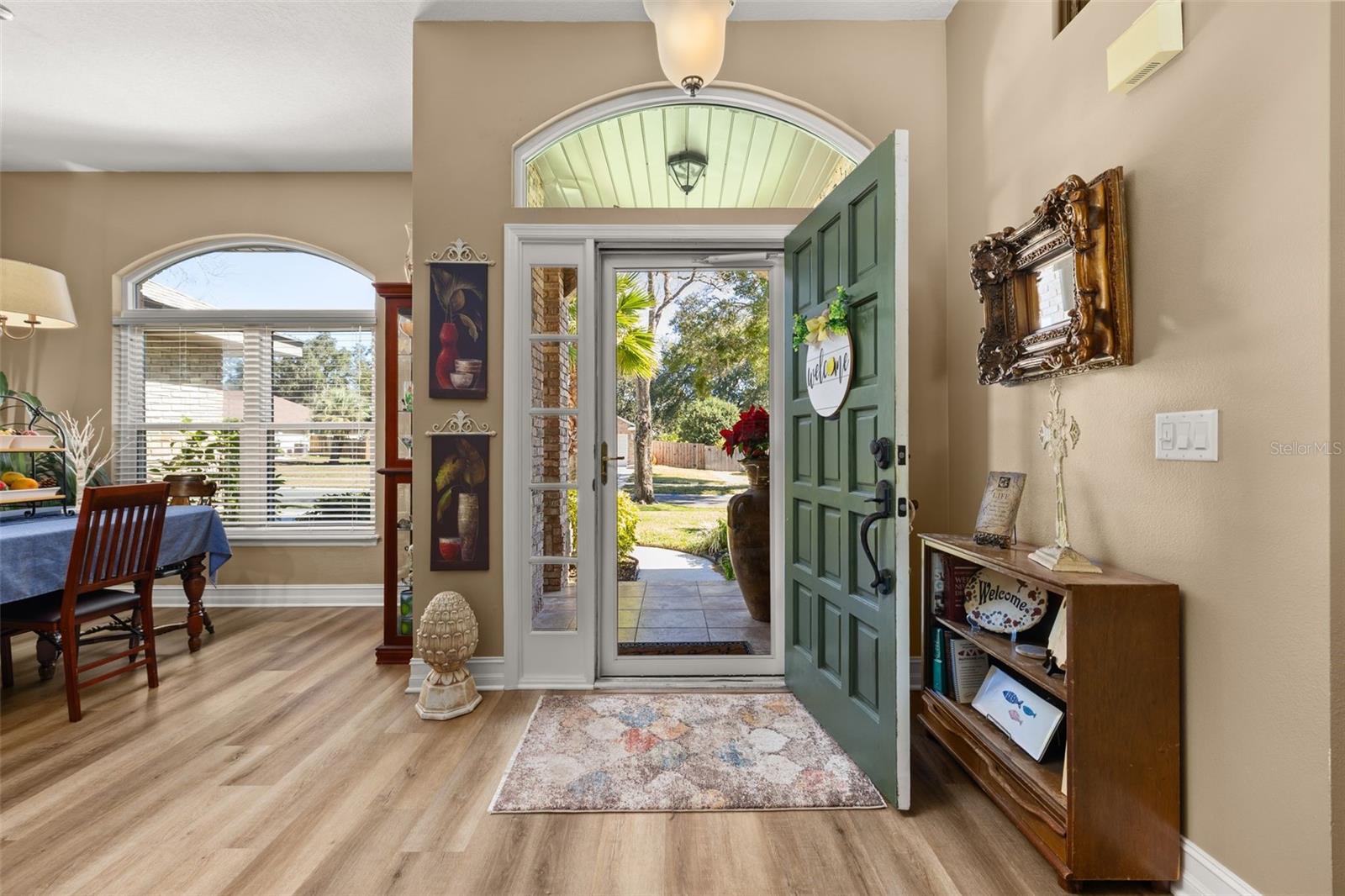 Image 5 of 80 For 1737 Queen Palm Drive