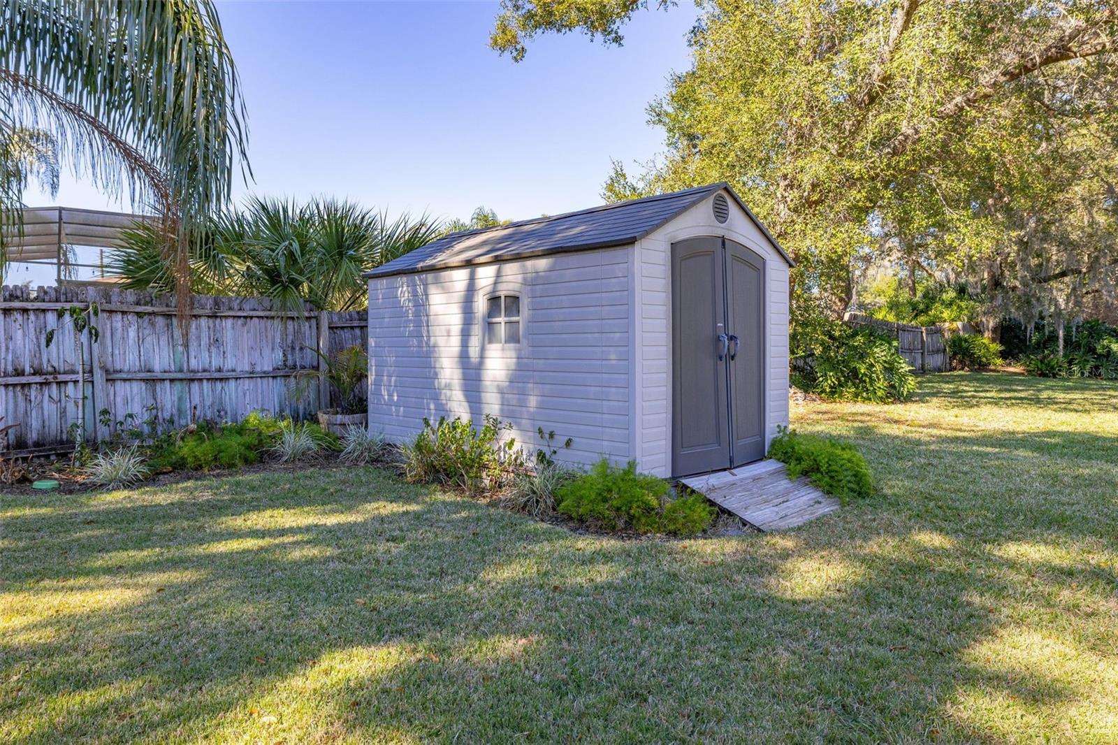 Image 50 of 80 For 1737 Queen Palm Drive