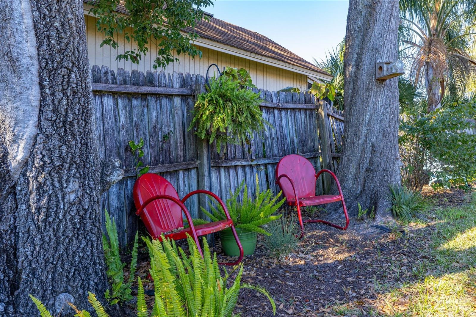 Image 52 of 80 For 1737 Queen Palm Drive