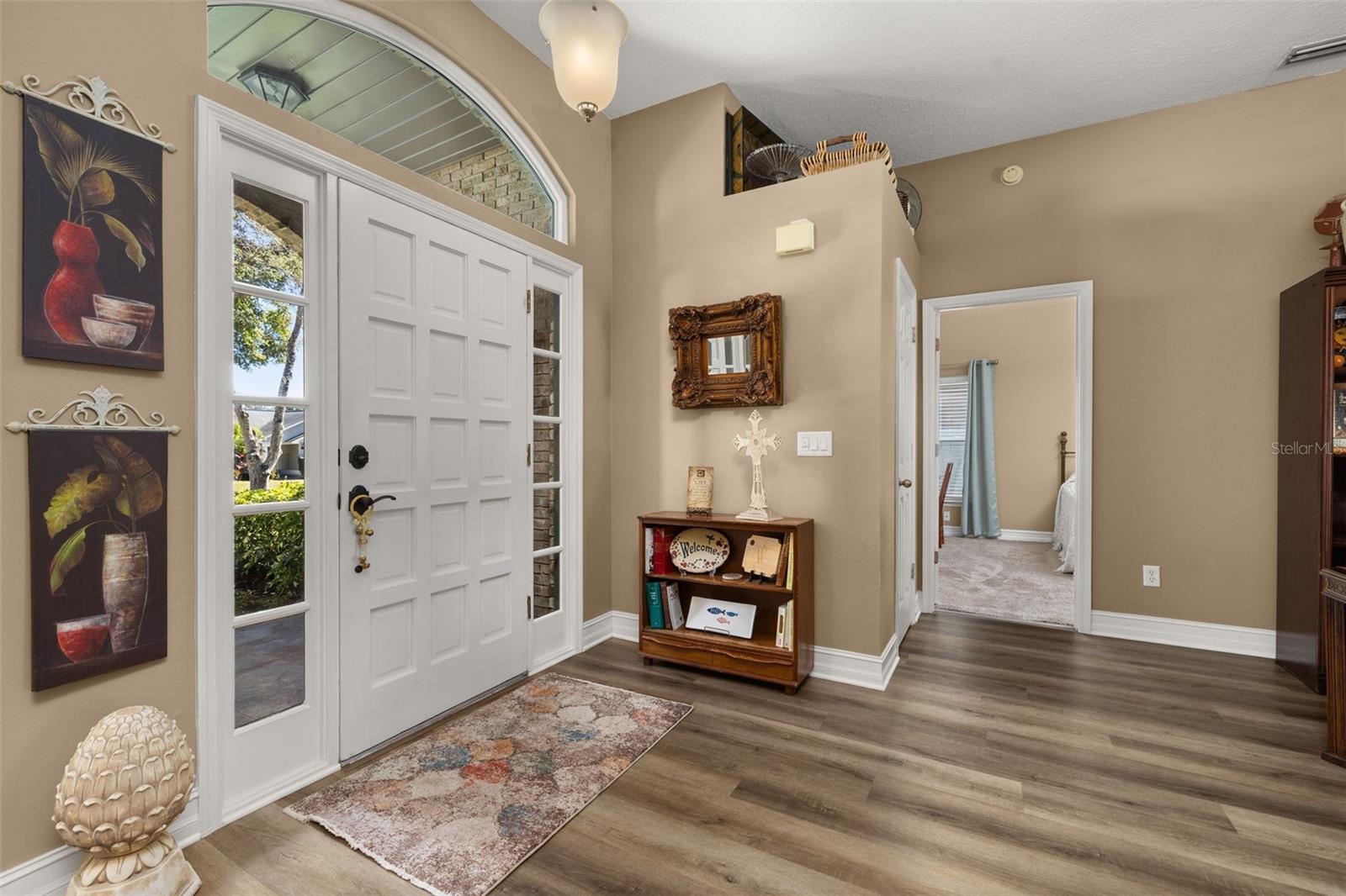 Image 6 of 80 For 1737 Queen Palm Drive