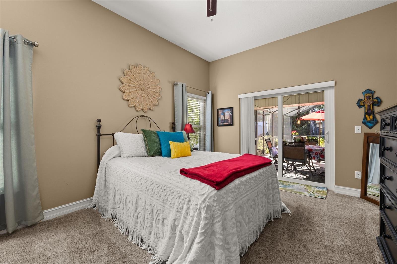 Image 7 of 80 For 1737 Queen Palm Drive