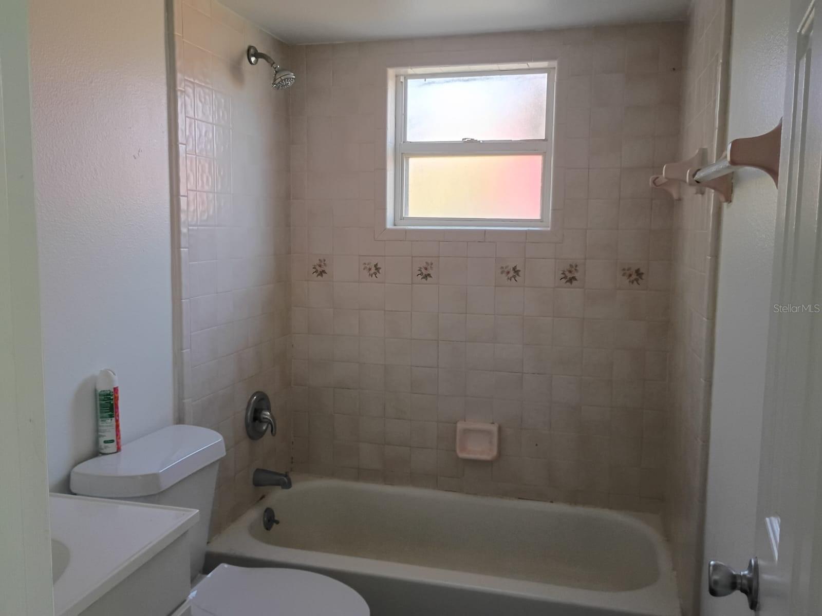 Image 5 of 14 For 829 Blanc Court