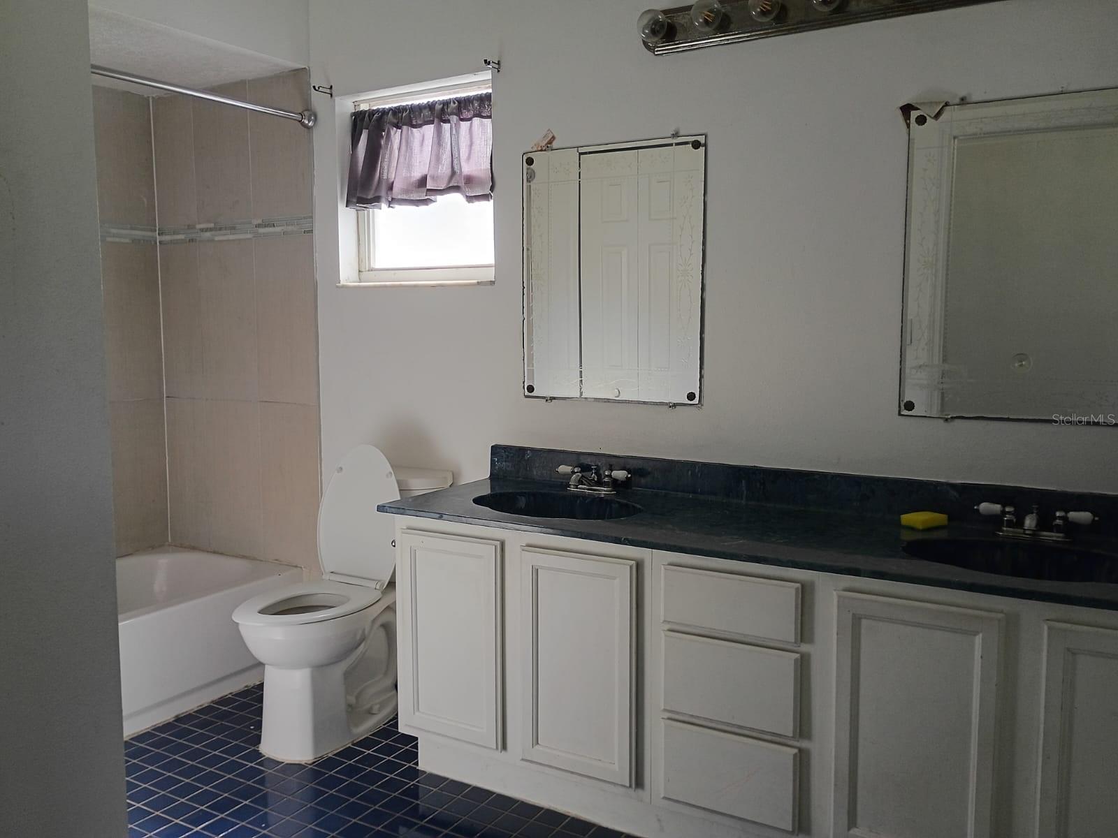 Image 9 of 14 For 829 Blanc Court