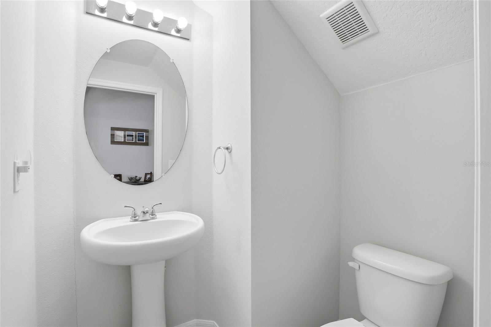 Image 7 of 31 For 2428 Seven Oaks Drive