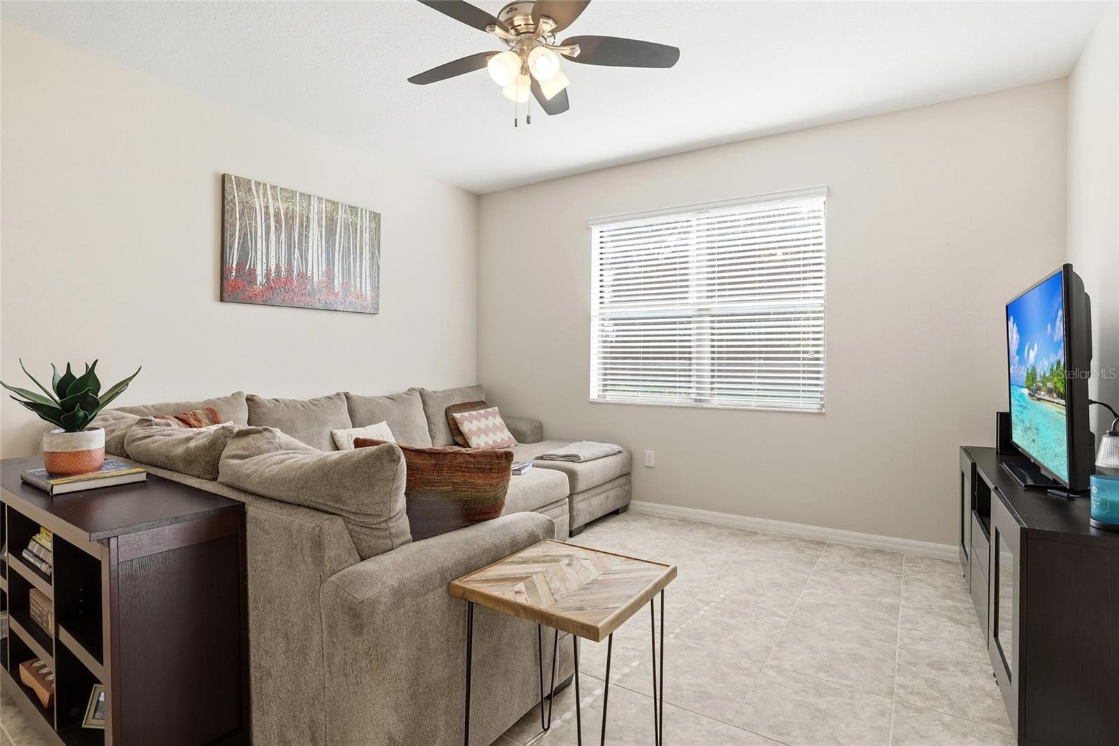 Image 8 of 31 For 2428 Seven Oaks Drive