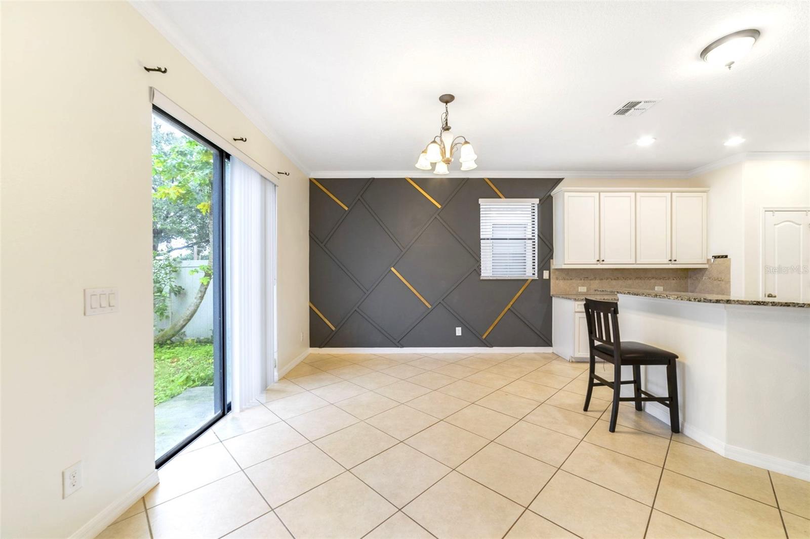 Image 10 of 46 For 1812 Leather Fern Drive