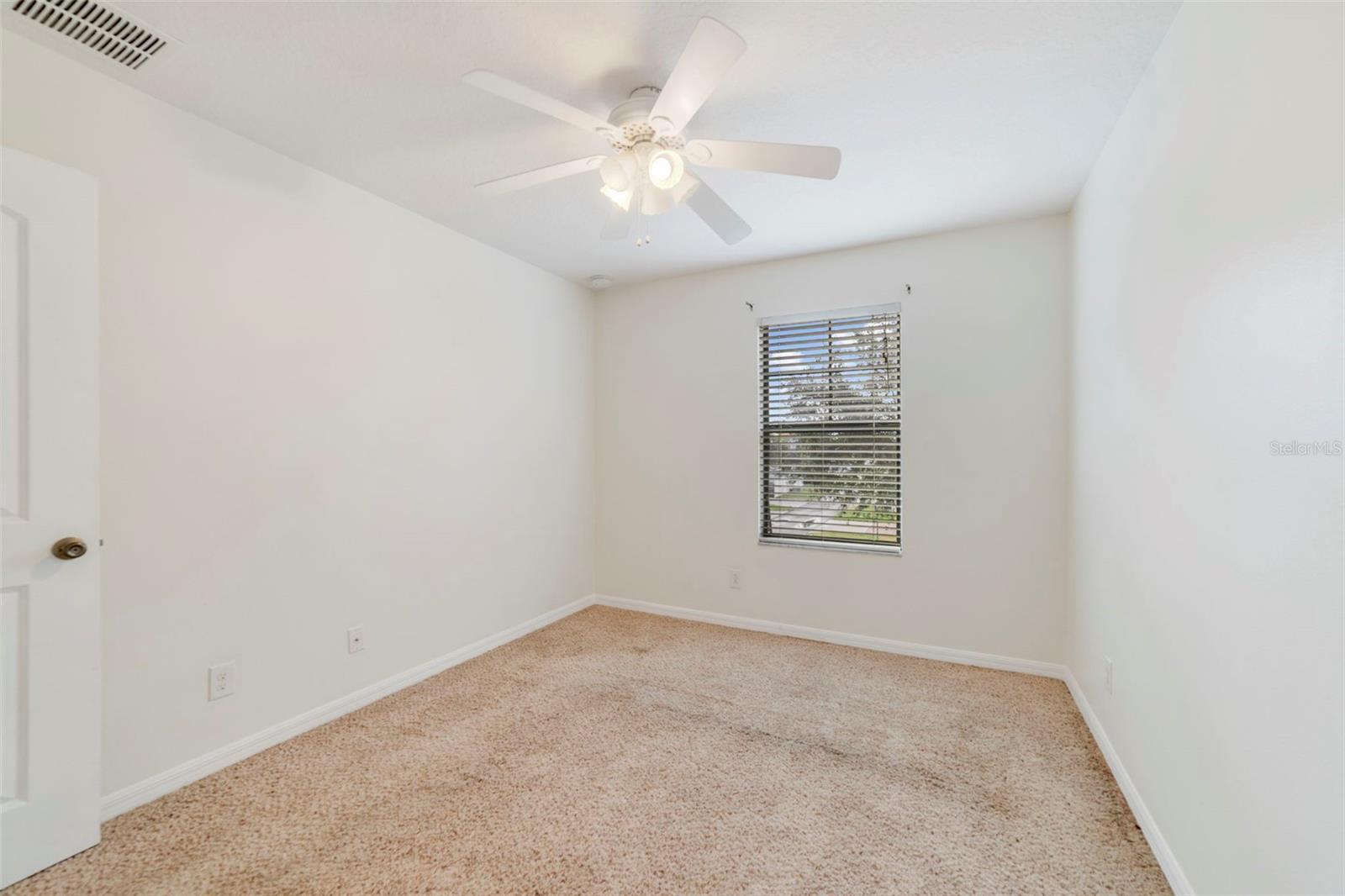 Image 27 of 46 For 1812 Leather Fern Drive