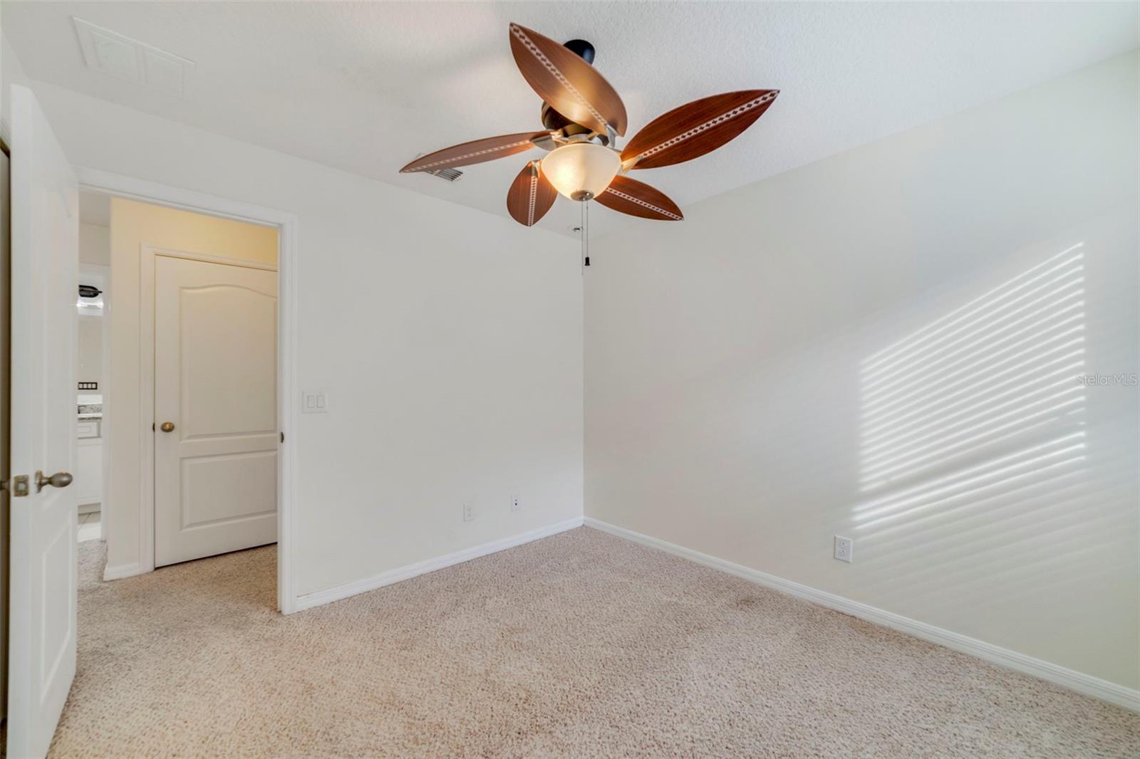 Image 35 of 46 For 1812 Leather Fern Drive