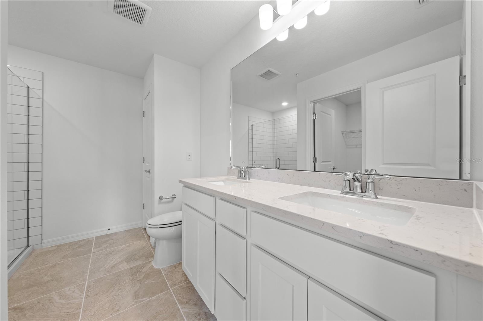 Image 23 of 46 For 11240 Blue Bay Drive