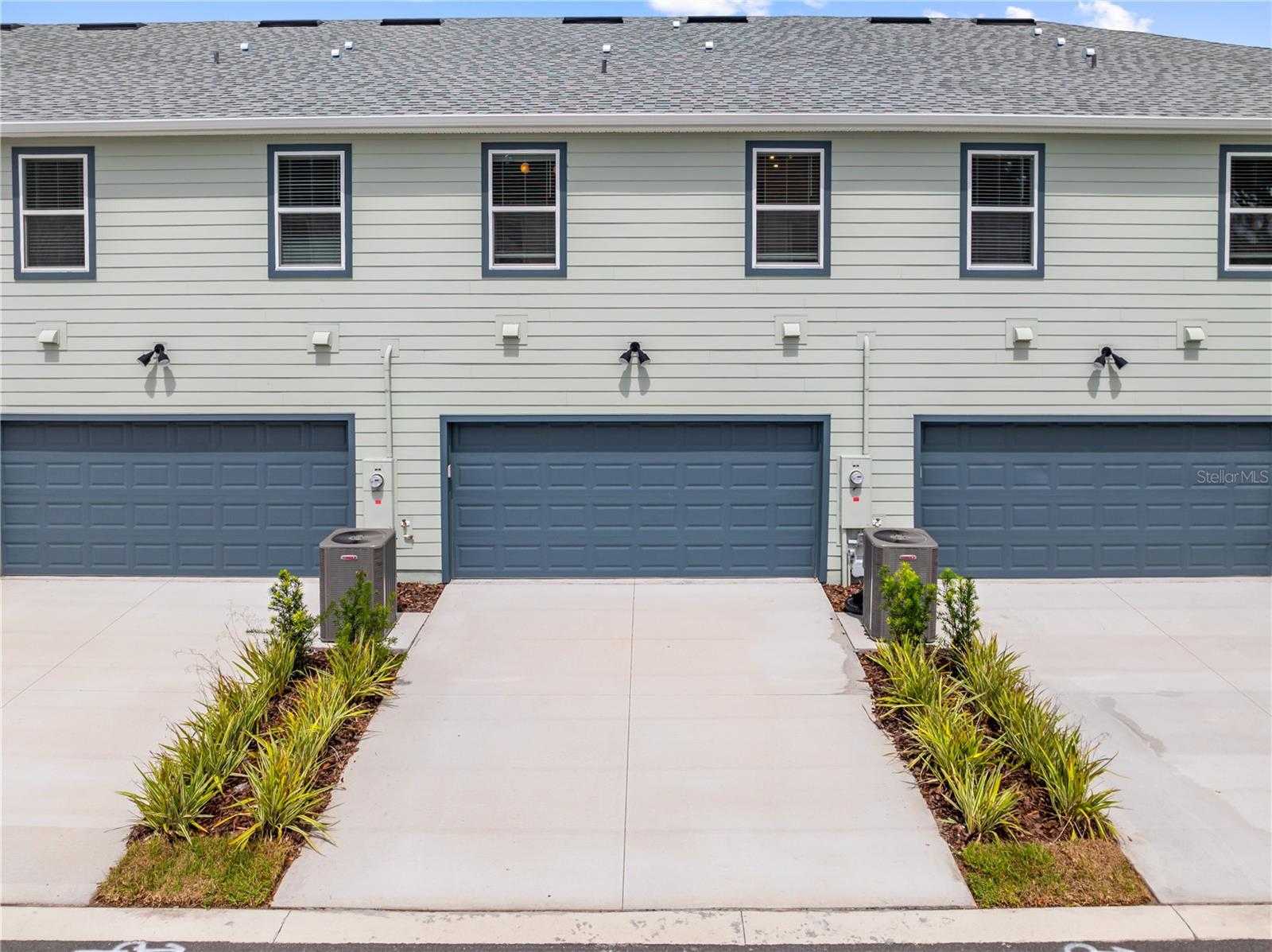 Image 3 of 46 For 11240 Blue Bay Drive