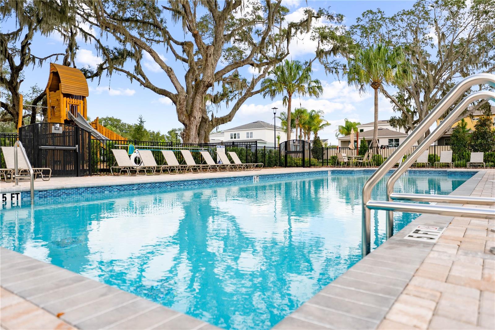 Image 6 of 46 For 11240 Blue Bay Drive