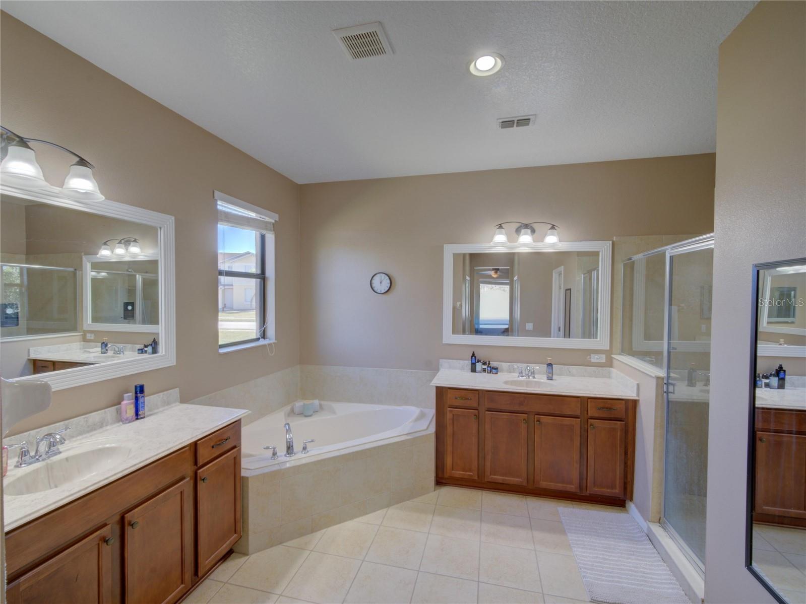 Image 17 of 60 For 2717 Eagle Cliff Drive