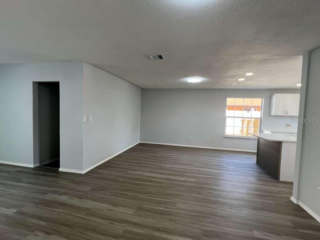 Image 8 of 24 For 1731 Avenue C Ne