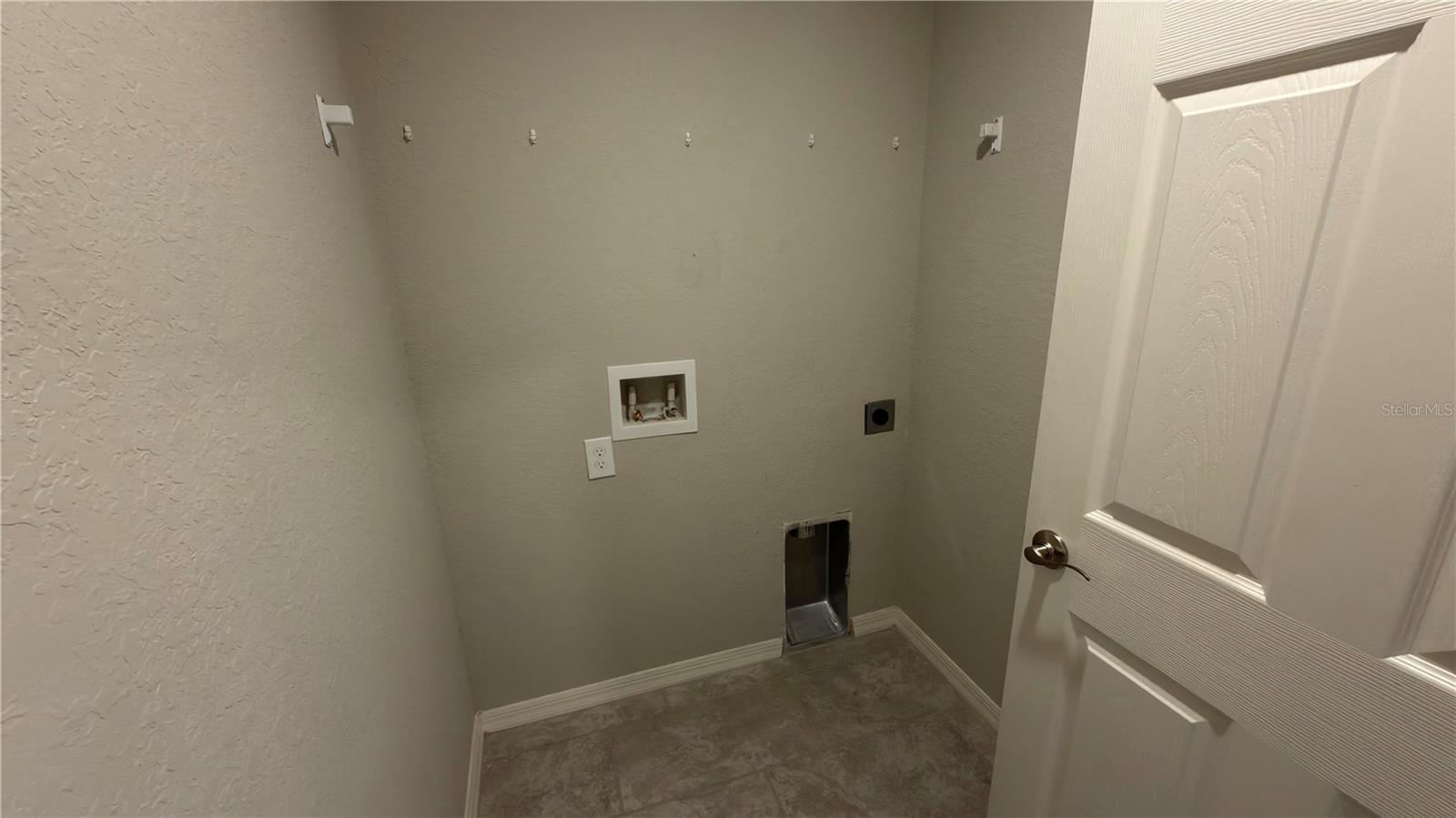 Image 27 of 29 For 1337 Cascade Drive