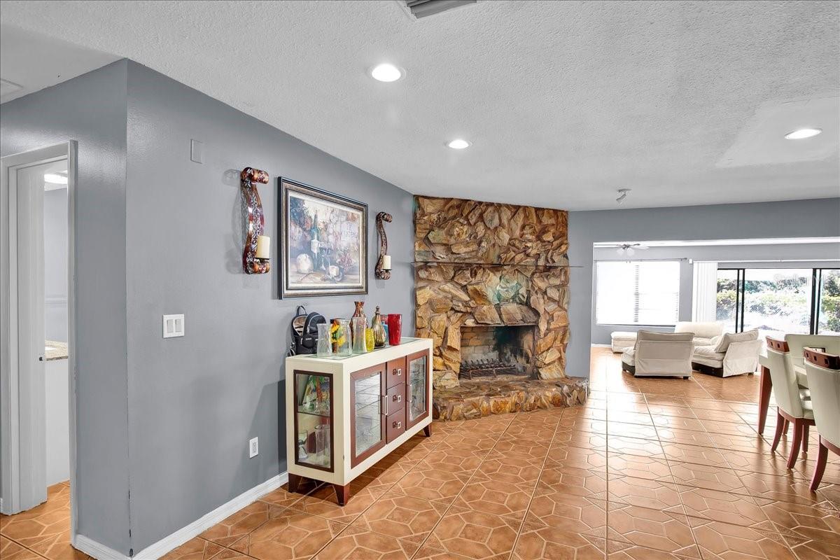 Image 38 of 84 For 6124 Lynn Road