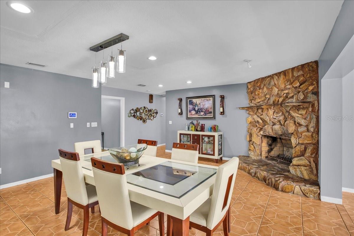 Image 41 of 84 For 6124 Lynn Road