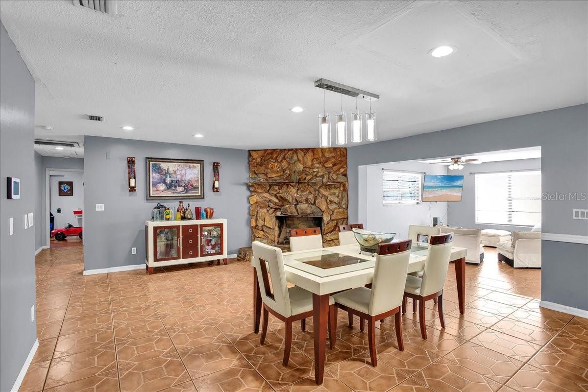 Image 42 of 84 For 6124 Lynn Road