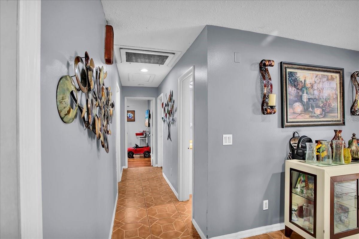 Image 55 of 84 For 6124 Lynn Road