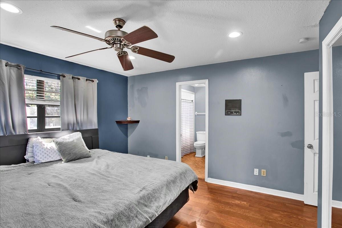 Image 57 of 84 For 6124 Lynn Road