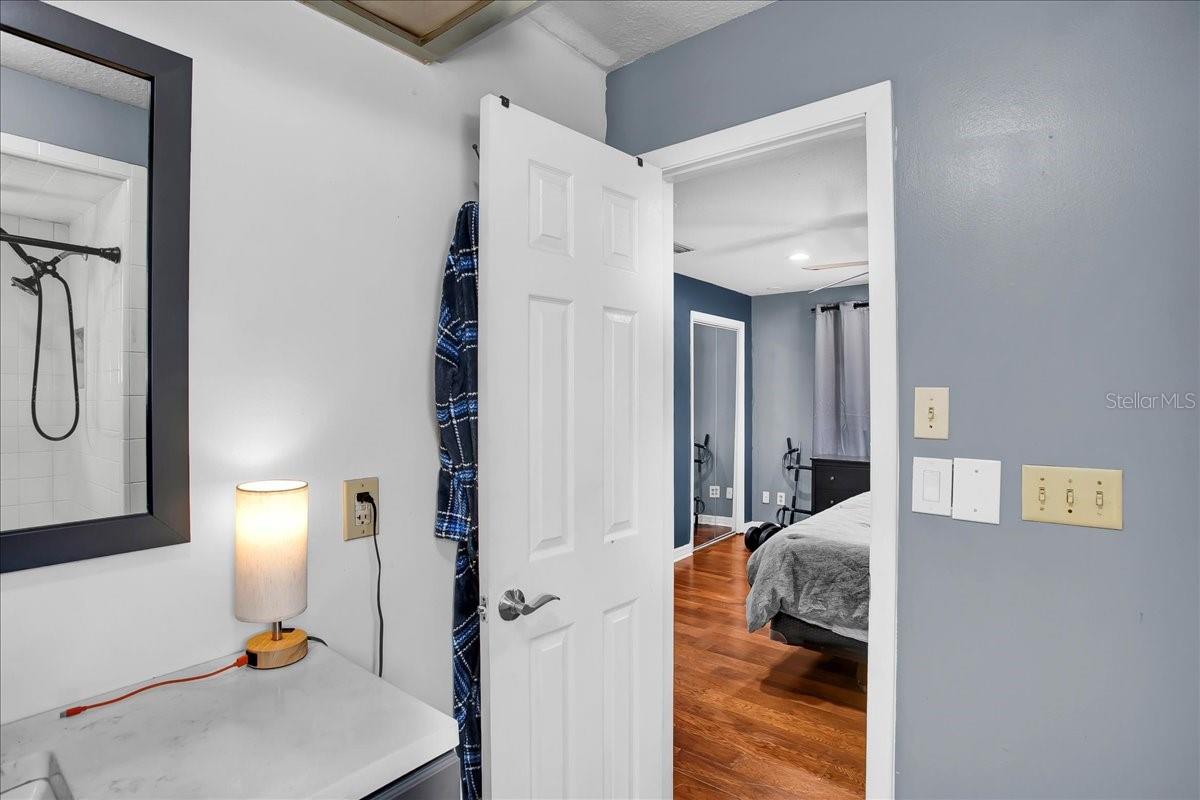 Image 62 of 84 For 6124 Lynn Road